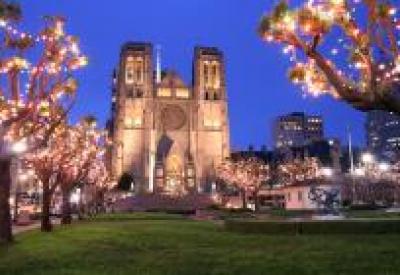 grace_cathedral_and_the_holiday_lights.eventdetail.jpg