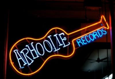 arhoolielogo.jpg