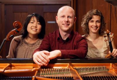 Delphi_Trio_header.jpg