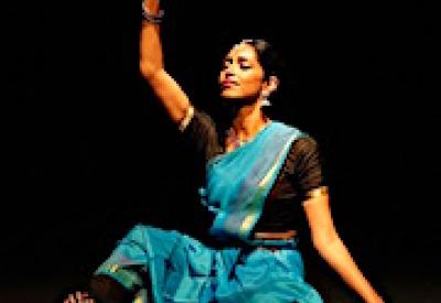 Nadhi Thekkek and Nave Dance Theatre presents "Broken Seeds (Still Grow)"