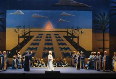 hockney.magicflute.jpg