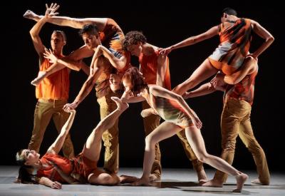 FullensembleinShutterchoreographedbyJenniferArchibald.PhotobyDavidDeSilva.jpg