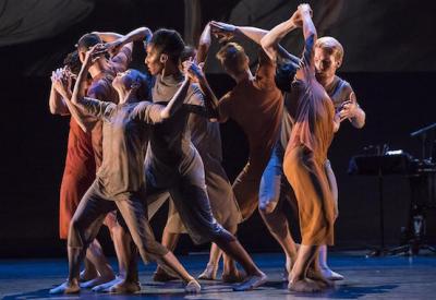 HubbardStreetDanceChicagoForAllItsFury.PhotobyToddRosenberg.jpg