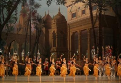 cal-performances-mariinsky-ballet-la-bayadere-1-natasha-razina.jpg
