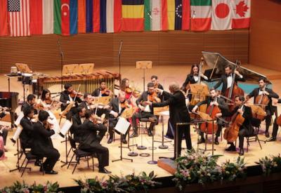 iP_fullorchopeningwMendelssohnSinfoniaXIII.jpg