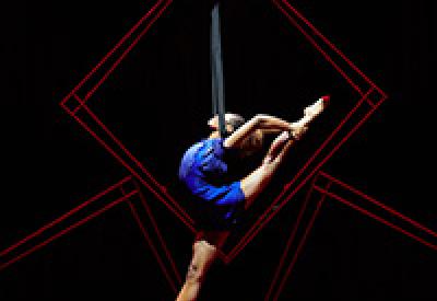 cal-performances-cirque-eloize-hotel-2-pierre-manning.jpg
