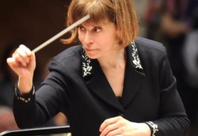 joann_falletta.conductor_jpg_square.jpeg
