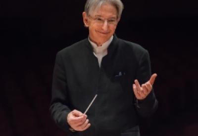 mtt-wagner-the-flying-dutchman_mtt_conducting-smiling_jun11_davies-symphony-hall_1000x575.jpg