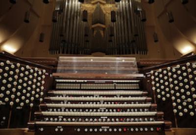 organ_alt1_davissymphonyhall_1000x575.jpg