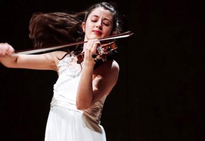 Maria_Duenas_header1.jpg