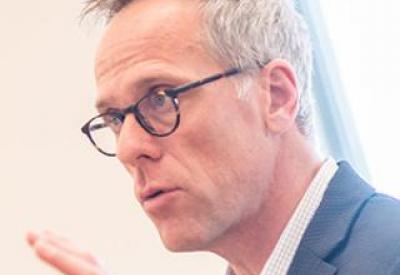 faculty_-_300px_-_jeffrey_anderson.jpg