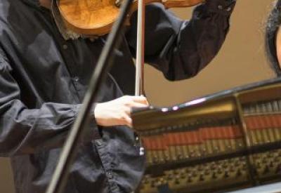 performance_calendar-2018-19-collaborative_piano01.jpg