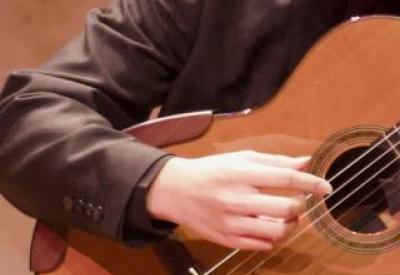 performance_calendar-2018-19-guitar01.jpg