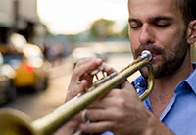 cal-performances-amir-elsaffar-2-michael-crommett.jpg