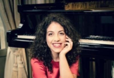 cal-performances-beatrice-rana-2-nicolas-bets-400x600.jpg