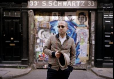 cal-performances-mahan-esfahani-1-kaja-smith-400x322.jpg