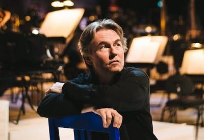 esapekka_salonen_3_benjaminsuomela.jpeg