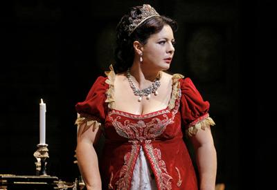 Tosca_red dress