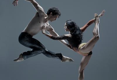 COMPLEXIONS CONTEMPORARY BALLET 