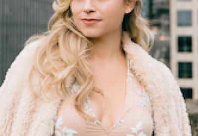 Soprano Deanna Breiwick 