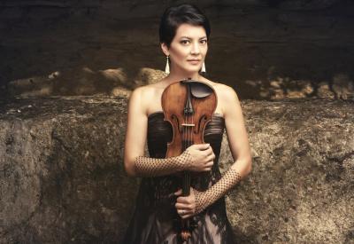 Anne Akiko Meyers performs 'Fandango' a new commission from Arturo Marquez.