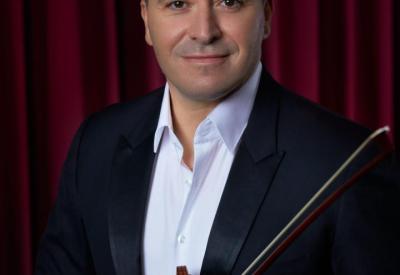 Maxim Vengerov and Polina Osentinskaya perform Friday, October 14, 2022 in Zellerbach Hall. Pictured: Maxim Vengerov. (credit: Diago Mariotta Mendez)