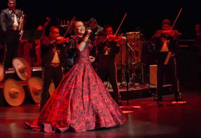 Aída Cuevas: 45th Anniversary – Yo Creo Que Es Tiempo with Mariachi Aztlán
