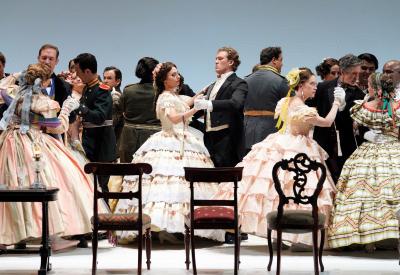 Evgenia Muraveva as Tatyana and Gordon Bintner as Onegin