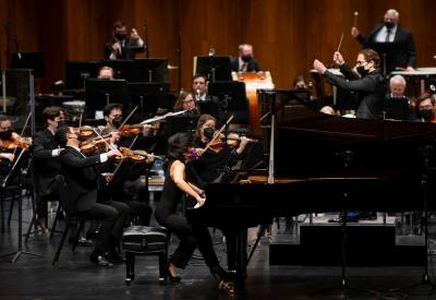 Yuja Wang, Teddy Abrams, and the Louisville Orchestra