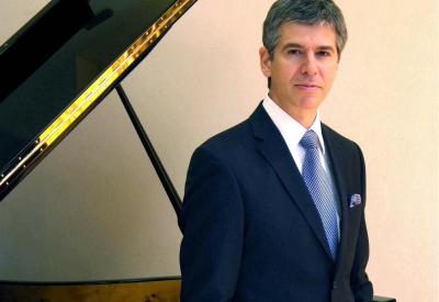 Rustem Hayroudinoff. Photo by Andrew Palmer courtesy of Steinway Society