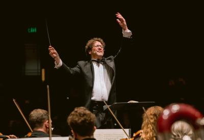 Artistic and Music Director Donato Cabrera conducting the California Symphony Orchestra