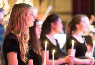 iSing performs by candlelight