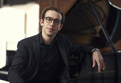 Pianist and composer Nicolas Namoradze performs for Steinway Society – The Bay Area. Photo by Nathan Elson.