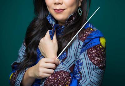 Guest conductor Alyssa Wang makes her West Coast Debut with San José Chamber Orchestra. Photo by Robert Torres.