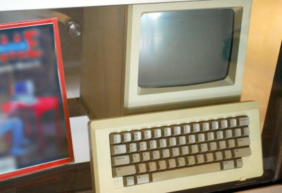 Apple MacIntosh