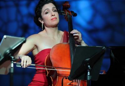 Ani Aznavoorian, cello