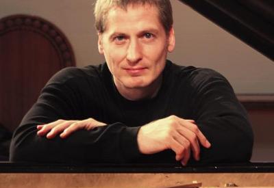 Concert pianist Daniel Glover