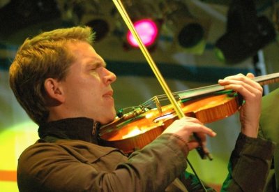 Mads Tolling - Amateur Music Network