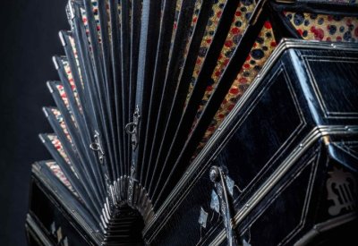 featured instrument, Argentinian bandoneon