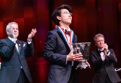 Aristo Sham accepts the Winners Cup at the 2025 Van Cliburn International Piano Competition. Photo by Chris Torres.