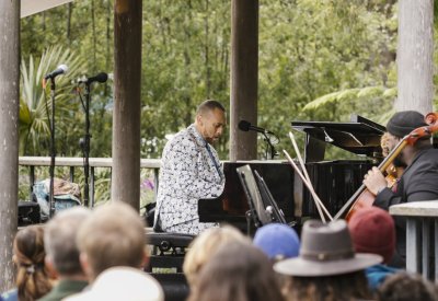 Kev Choice, Flower Piano