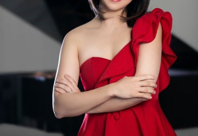  Claire Huangci performs for Steinway Society - The Bay Area live on-stage Sunday, April 19 at 2:30pm at the Visual and Performing Arts Center at De Anza College in Cupertino. 