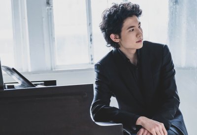 Photo of Tony Siqi Yun courtesy of the artist and Steinway Society - The Bay Area.