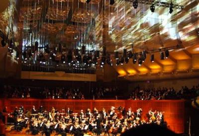 Davies_Hall.jpg