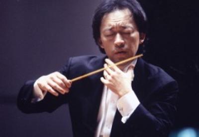 Myung_OrchPhildeFrance.jpg