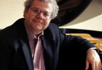 ax_emanuelpiano.jpg