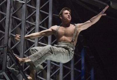 keenlyside_hef_nekkid[1].jpg