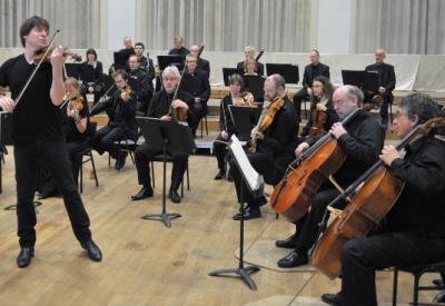 Academy-of-St-Martin-in-the-Fields-Joshua-Bell-2-c.Chris-Christodoulou_Header.jpg