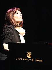 Mona Golabek