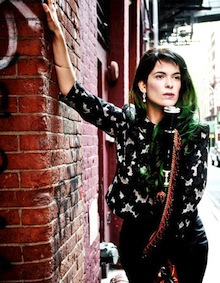 Cristina Pato, playing Galician bagpipes, will be heard in the Cabrillo premiere of Golijov's <em>Rose of the Winds</em><br>Photo by RZ Cristina Pato, playing Galician bagpipes, will be heard in the Cabrillo premiere of Golijov's <em>Rose of the Winds</em> Photo by RZ